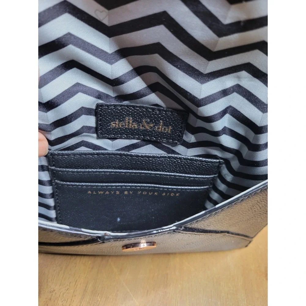 Stella & Dot Avalon envelope clutch wristlet in black with gold metal‎ accents
